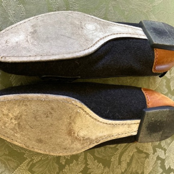 Chanel Loafers - Picture 7 of 8